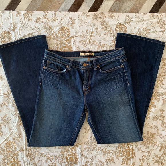 J Brand Denim - EUC J Brand Mid-Rise Flare Leg Blue Jeans Size 31